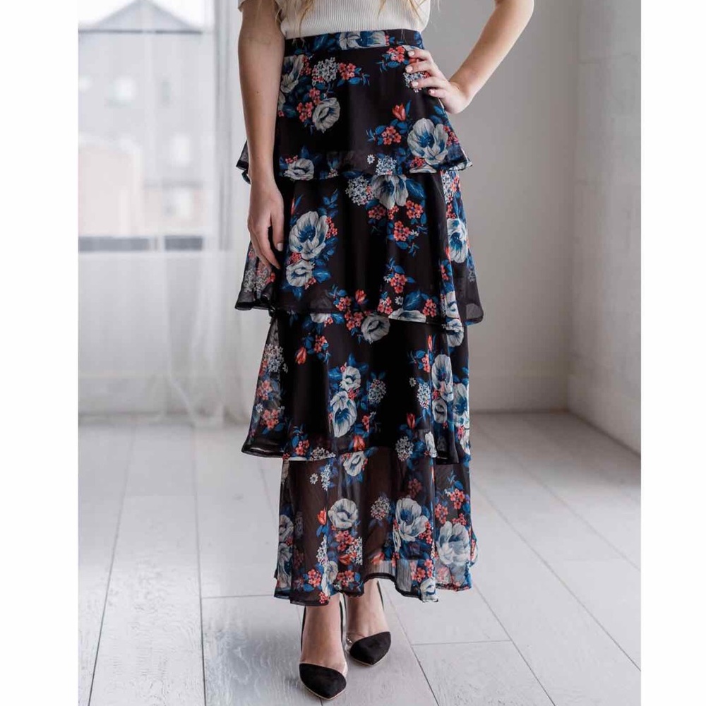 🆕 Floral Tiered Ruffle Maxi Skirt